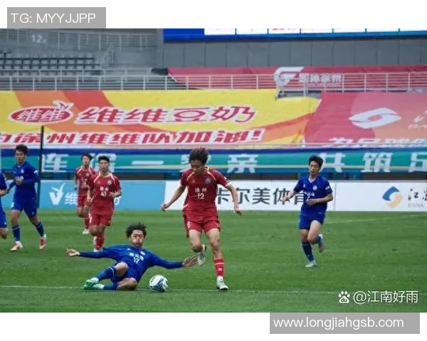 南京足球队的崛起与荣耀揭秘：探索他们背后的力量与精神